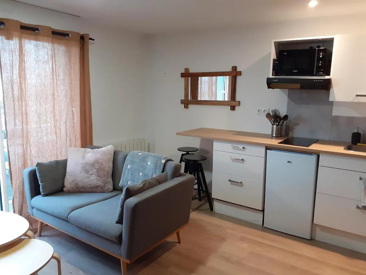 Ellie Apartment Lanester 0*,  France
